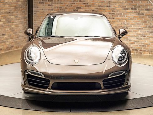Used 2015 Porsche 911 4 Coupe image 2