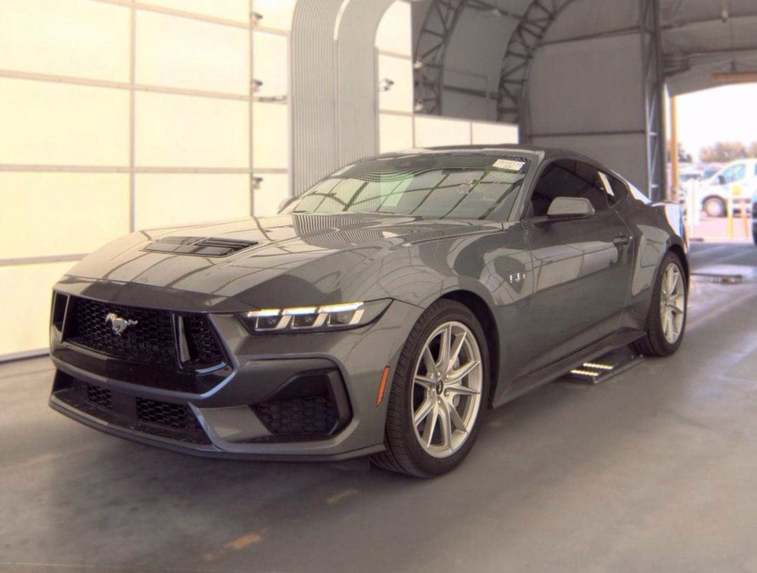 Used 2024 Ford Mustang GT Premium RWD image 1