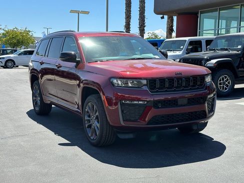 New 2026 Jeep Grand Cherokee L Limited AWD/4WD image 10