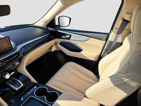 Certified 2025 Acura MDX SH-AWD image 25