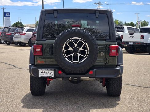 Used 2024 Jeep Wrangler Rubicon w/ Technology Group AWD/4WD image 4