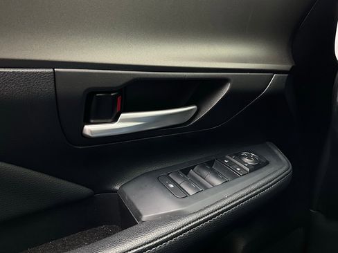 Used 2025 Toyota Grand Highlander FWD image 22