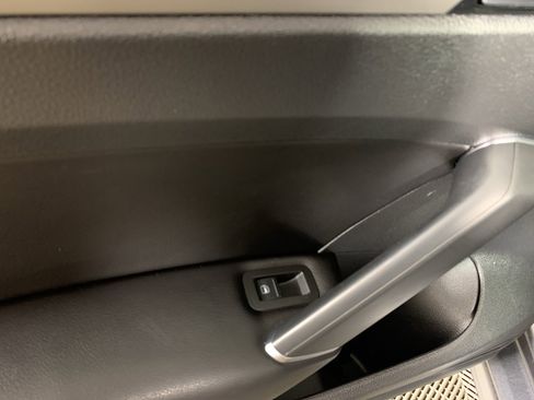 Used 2020 Volkswagen Passat 2.0T SE image 31