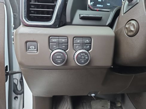 Used 2024 GMC Sierra 1500 Denali w/ Denali Reserve Package AWD/4WD image 22