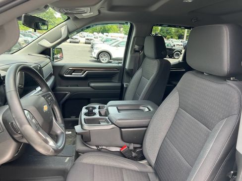 Used 2023 Chevrolet Silverado 1500 LT AWD/4WD image 4