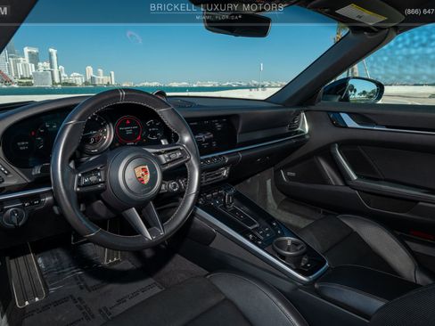 Used 2021 Porsche 911 Carrera 4S w/ Sport Package image 9