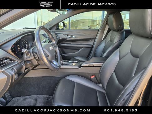Used 2021 Cadillac CT4 Luxury RWD image 7
