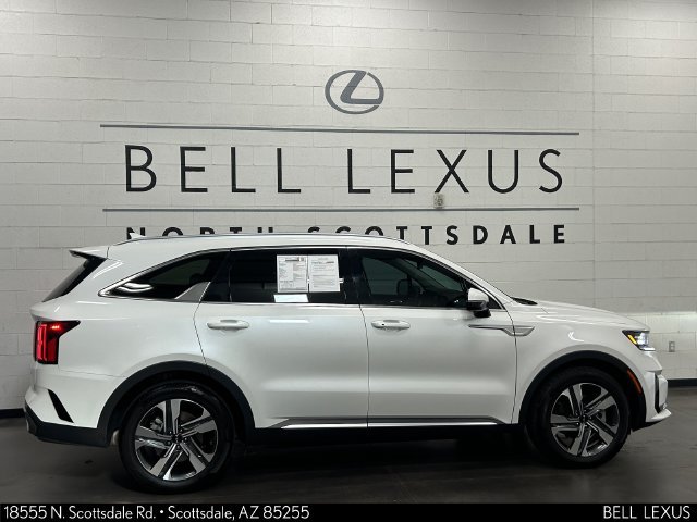 Used 2023 Kia Sorento SX Prestige w/ Panoramic Sunroof Package AWD/4WD image 3