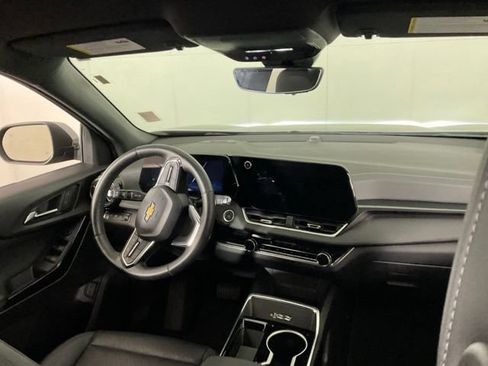Used 2025 Chevrolet Equinox LT w/ Convenience Package II AWD/4WD image 24