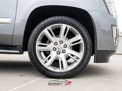 Used 2019 Cadillac Escalade ESV Luxury AWD/4WD image 10