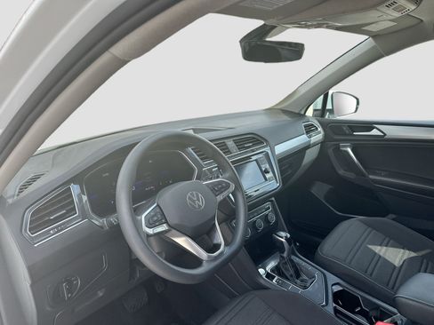Used 2023 Volkswagen Tiguan S FWD image 9