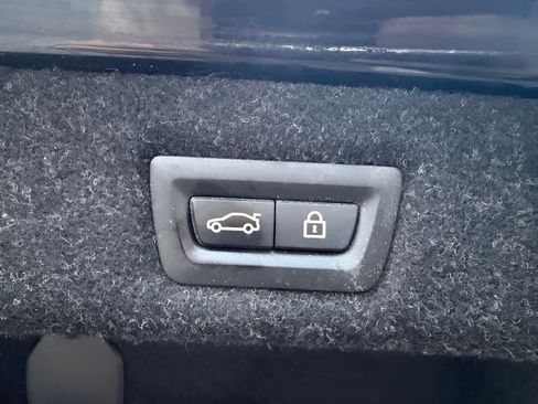 Used 2019 BMW 540i xDrive AWD/4WD image 26