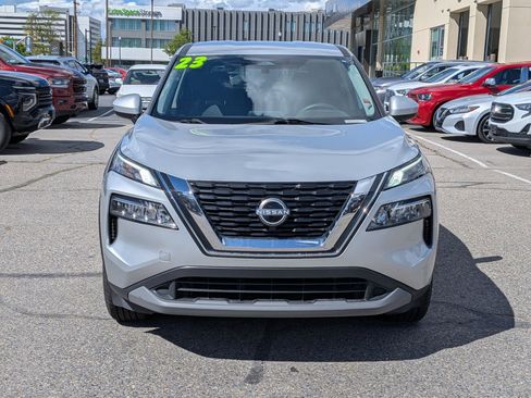 Used 2023 Nissan Rogue SV image 11