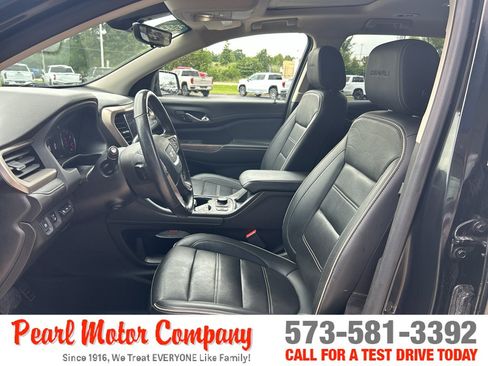 Certified 2022 GMC Acadia Denali w/ Denali Ultimate Package AWD/4WD image 11