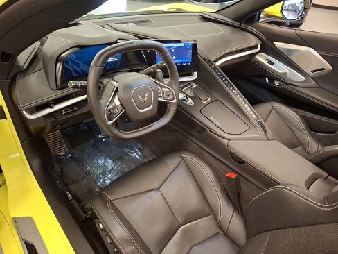 Certified 2023 Chevrolet Corvette Stingray Preferred Conv w/ 2LT RWD image 10