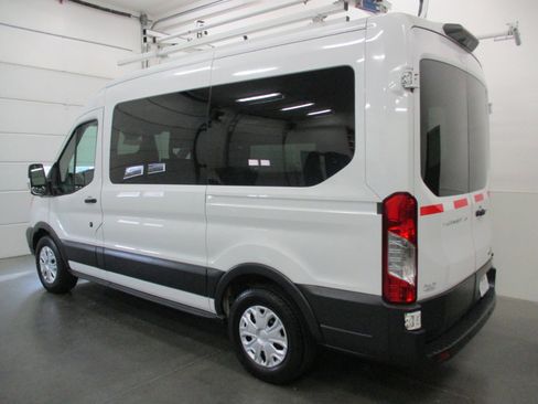 Used 2018 Ford Transit 150 XLT image 4