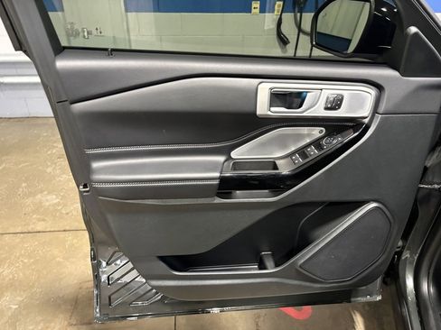 Used 2023 Ford Explorer ST w/ Equipment Group 401A image 19