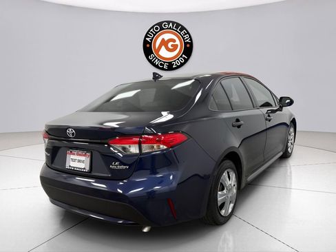Used 2020 Toyota Corolla LE FWD image 7