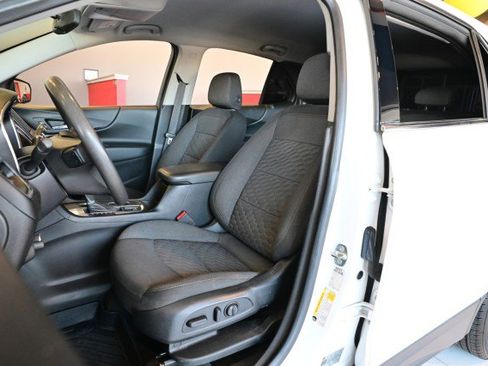 Used 2019 Chevrolet Equinox LT image 14