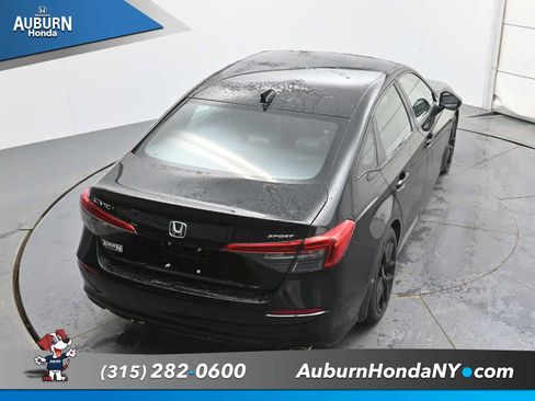Used 2023 Honda Civic Sport image 29