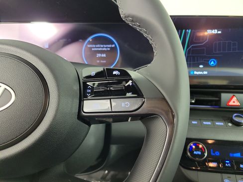 New 2025 Hyundai Elantra SEL image 21