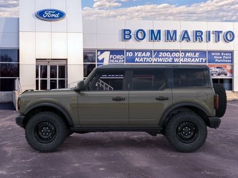 New 2026 Ford Bronco Badlands AWD/4WD image 3