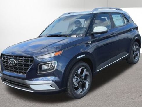 New 2026 Hyundai Venue SEL FWD image 4
