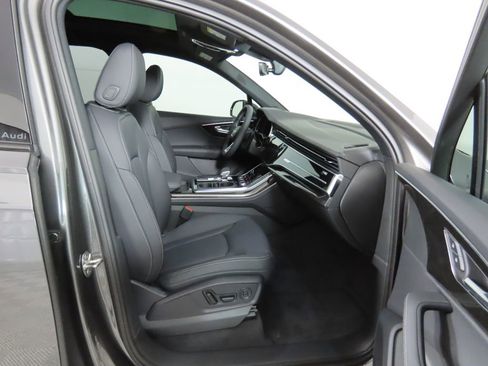 Used 2025 Audi Q7 3.0T Premium Plus w/ Premium Plus Package AWD/4WD image 22