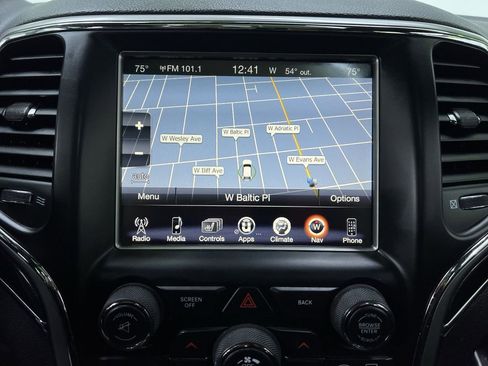 Used 2017 Jeep Grand Cherokee Trailhawk w/ Trailhawk Luxury Group AWD/4WD image 24