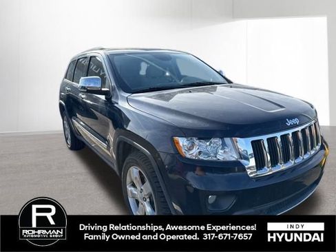 Used 2011 Jeep Grand Cherokee Limited w/ Luxury Group II image 3