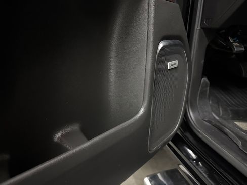 Used 2018 GMC Sierra 1500 SLT image 38