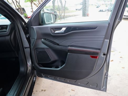 Used 2024 Ford Escape ST-Line image 32