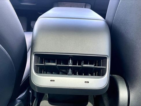 Used 2023 Tesla Model 3 Standard Range RWD image 33