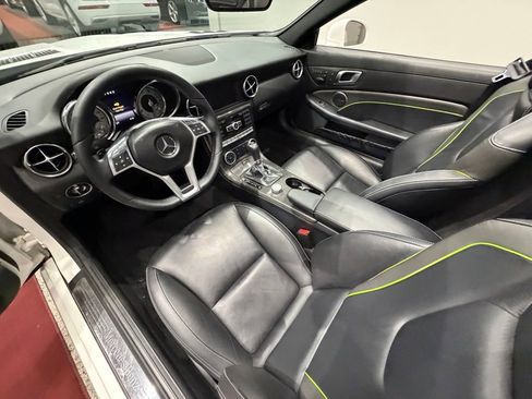 Used 2014 Mercedes-Benz SLK 250 image 21