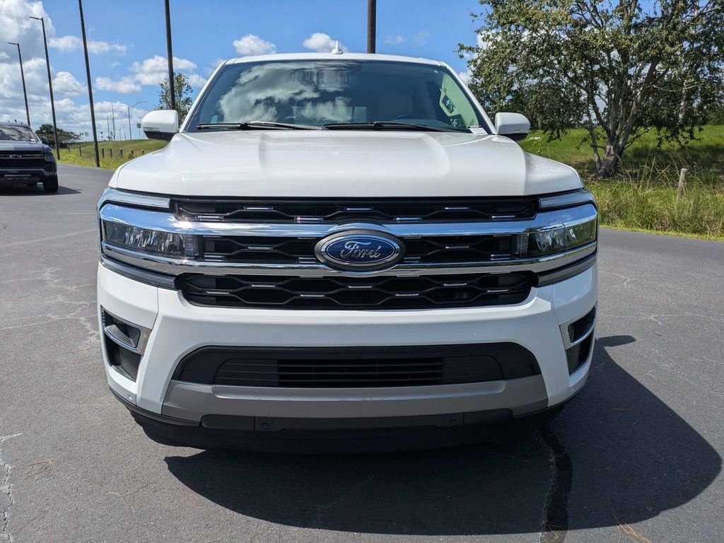 Used 2022 Ford Expedition Limited RWD image 9