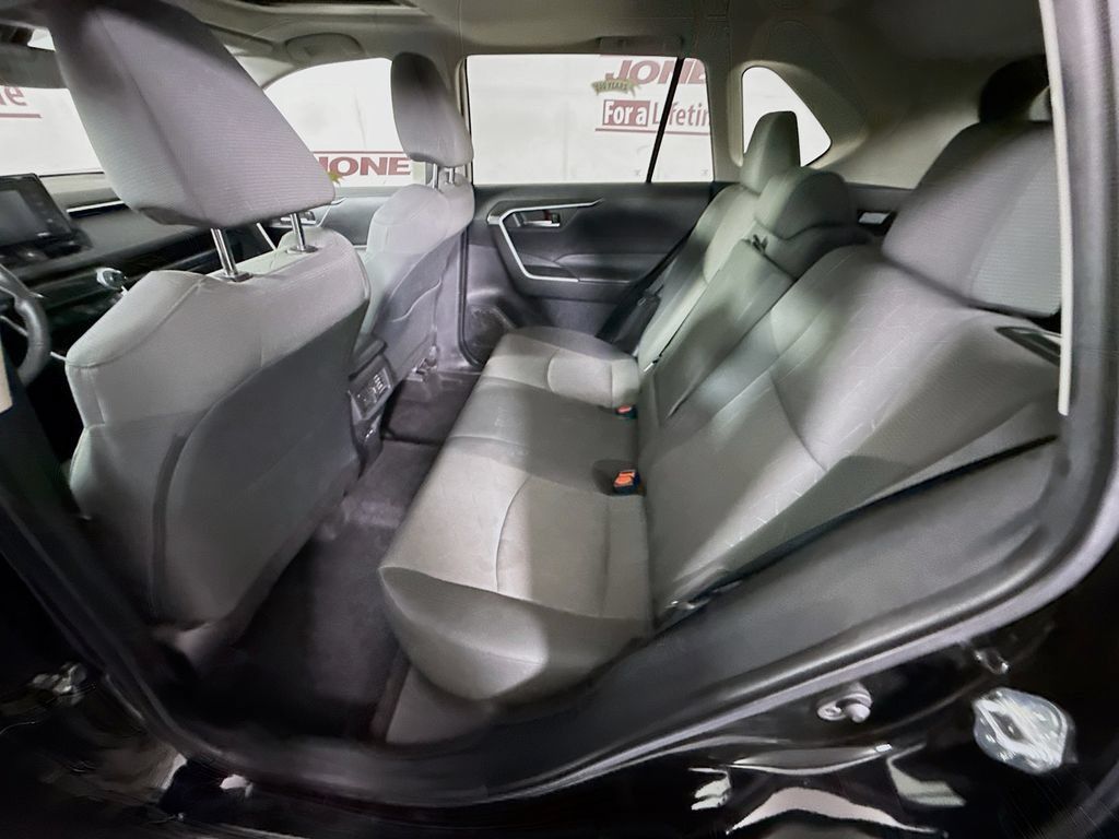 Certified 2022 Toyota RAV4 XLE w/ Convenience Package AWD/4WD image 27