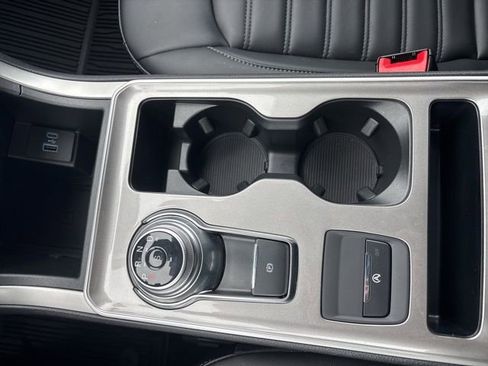 Used 2024 Ford Edge SEL w/ Convenience Package image 32