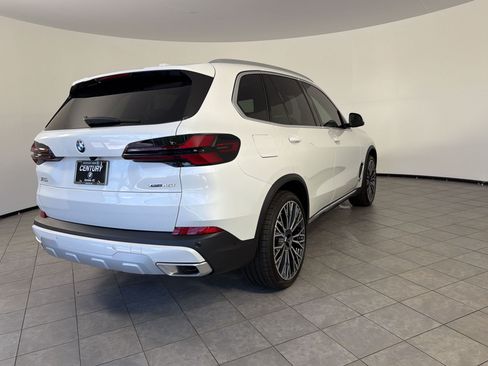 New 2026 BMW X5 xDrive40i w/ Climate Comfort Package AWD/4WD image 9