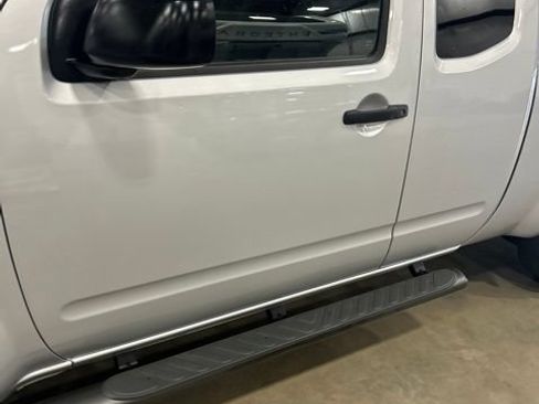 Used 2017 Nissan Frontier SV w/ SV Value Truck Package RWD image 3