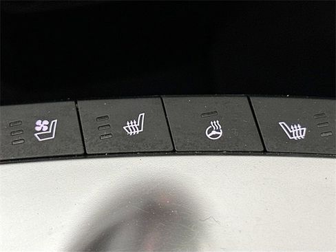 Used 2022 Kia EV6 Wind image 17