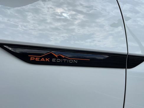 Used 2024 Volkswagen Atlas Peak Edition SE image 45