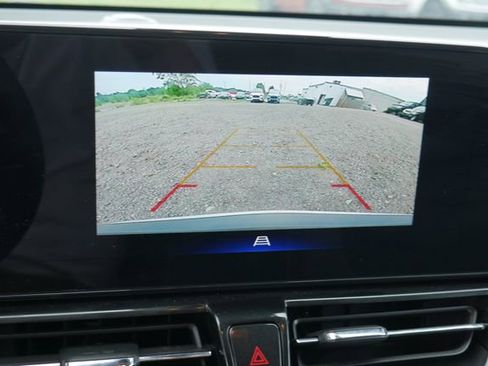 Used 2024 Chevrolet TrailBlazer LT FWD image 3