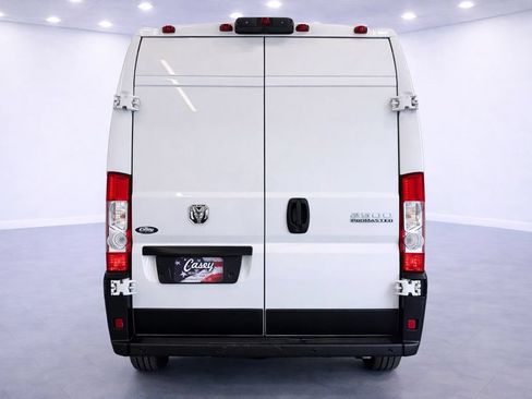 Used 2025 RAM ProMaster 2500 FWD image 9