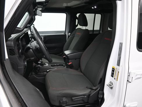 Used 2025 Jeep Wrangler Unlimited Rubicon AWD/4WD image 22