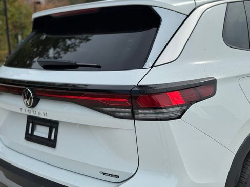 New 2025 Volkswagen Tiguan S image 9