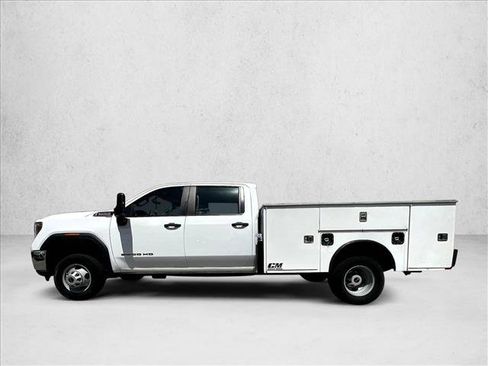 Used 2022 GMC Sierra 3500 Pro AWD/4WD image 6