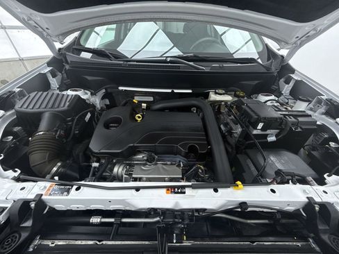 Used 2023 Chevrolet Equinox LT image 33