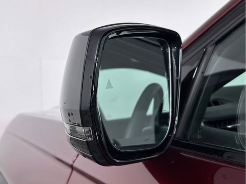 Used 2025 Jeep Grand Cherokee Altitude AWD/4WD image 27