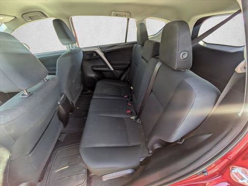 Used 2016 Toyota RAV4 LE image 18
