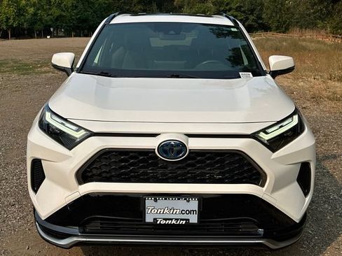 Used 2023 Toyota RAV4 SE w/ Weather & Moonroof Package AWD/4WD image 3